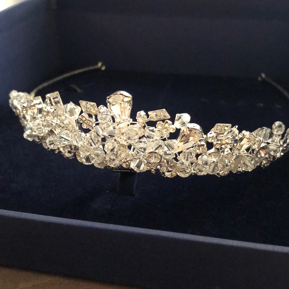 Crystal bridal tiara crown